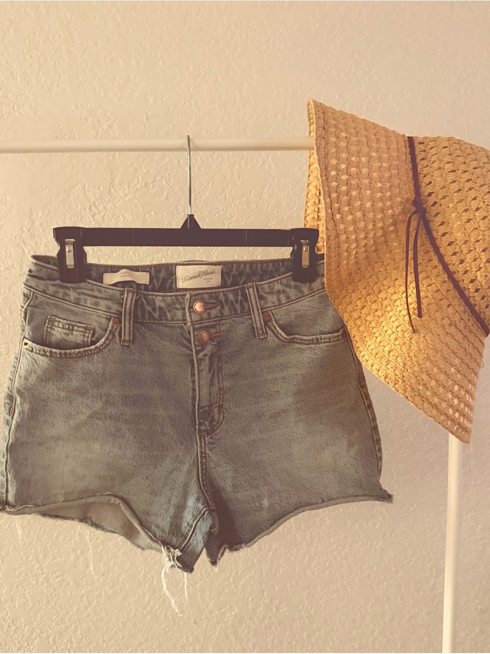 Universal Thread Faded Blue Vintage Midi Jean Shorts